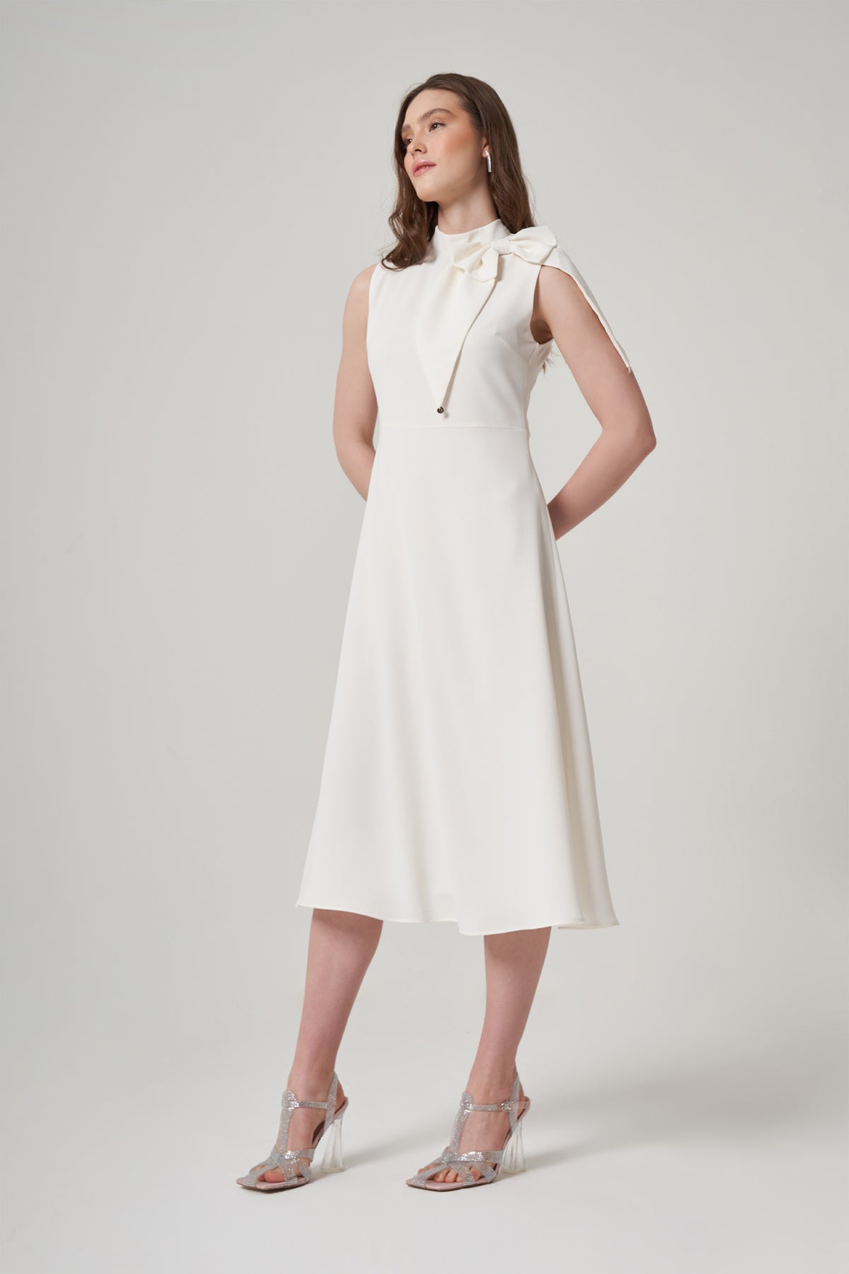 White Bow Tie Crepe Dress with Upper Collar