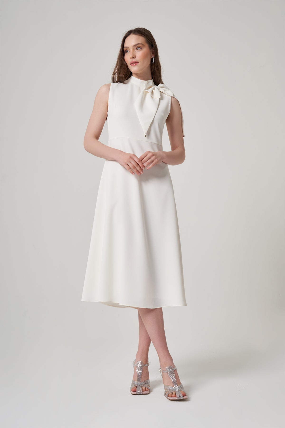 White Bow Tie Crepe Dress with Upper Collar