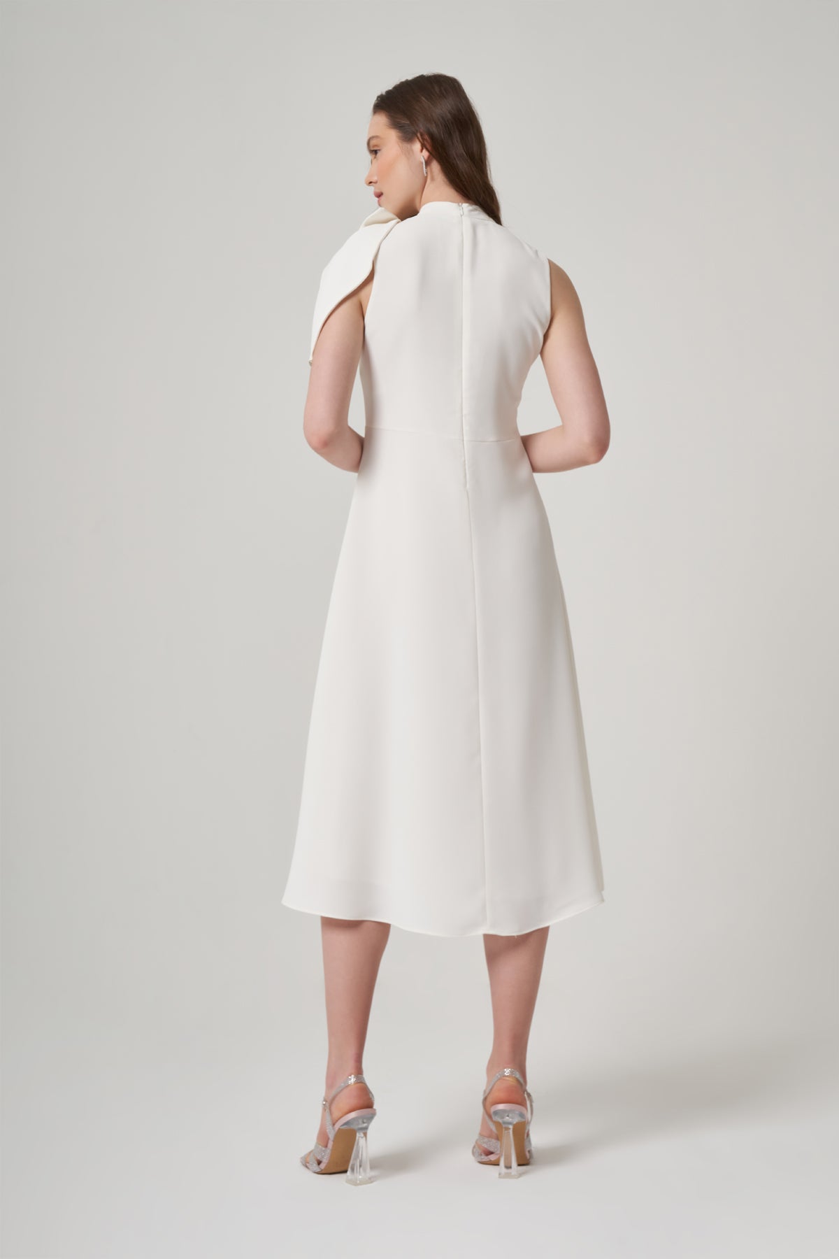 White Bow Tie Crepe Dress with Upper Collar